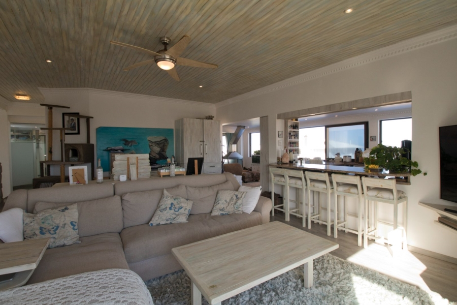 4 Bedroom Property for Sale in Outeniqua Strand Western Cape